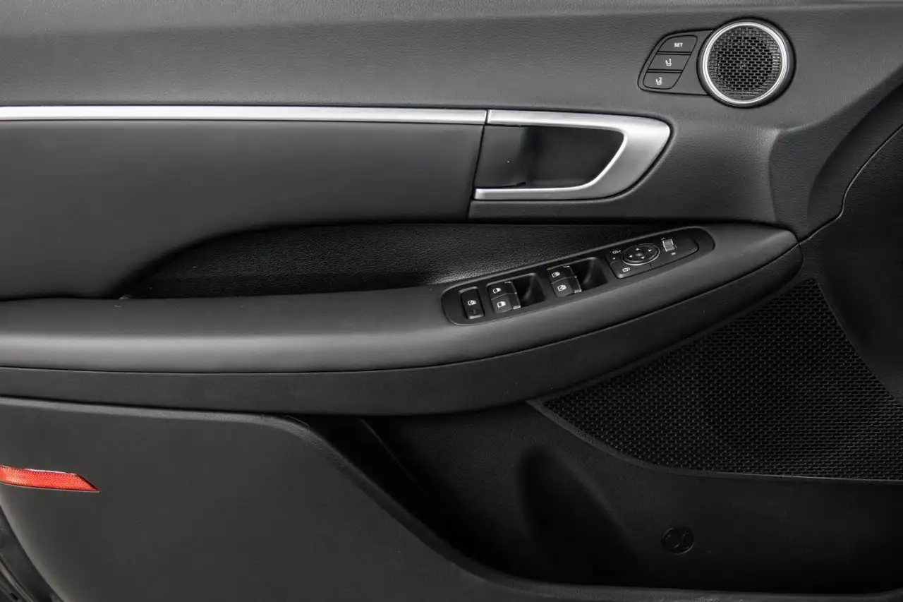 Hyundai SONATA снимка Hyundai SONATA