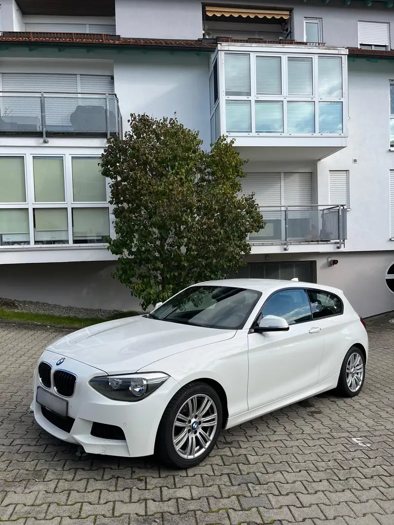 BMW 116 116 i M Performance | F21 | Scheckheft | TÜV 27 Weiß - 1