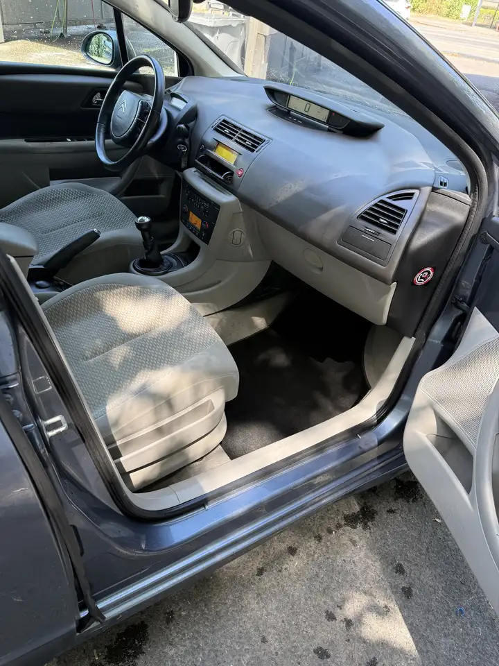 Citroen C4 Berline — photo 6