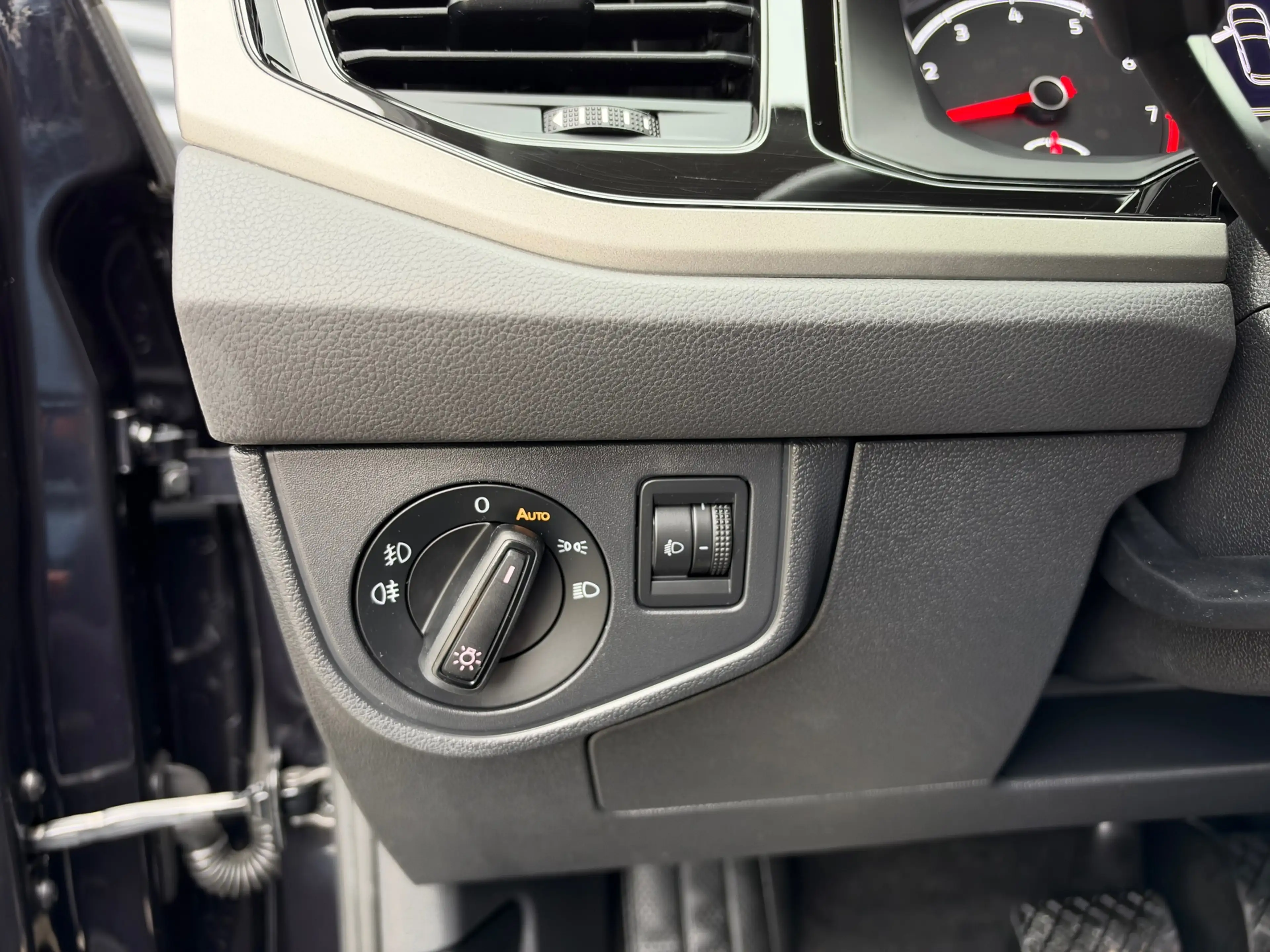 Volkswagen Polo 1.0 TSI Comfortline AUTOMAAT/ CARPLAY — photo 10