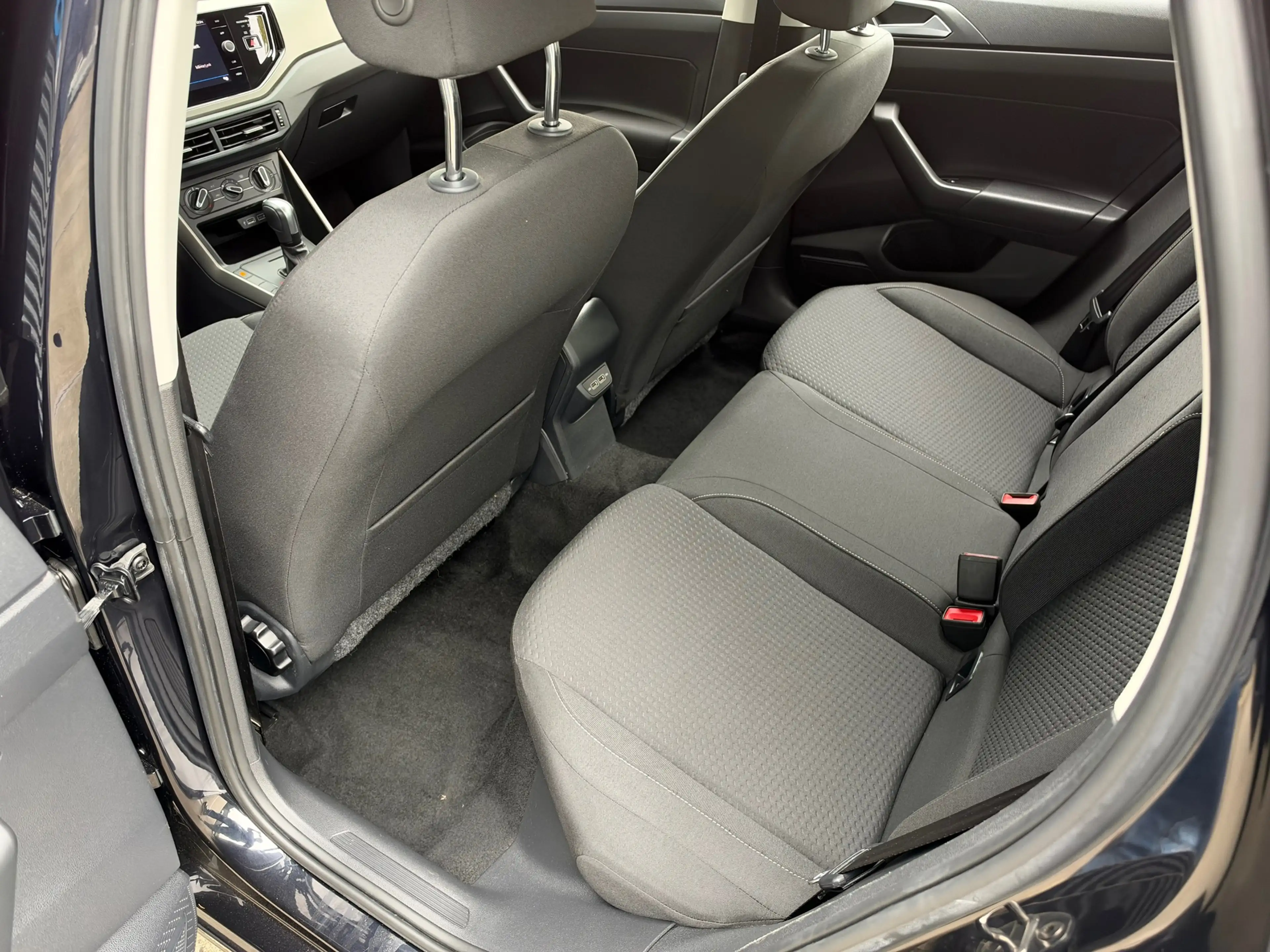 Volkswagen Polo 1.0 TSI Comfortline AUTOMAAT/ CARPLAY — photo 6