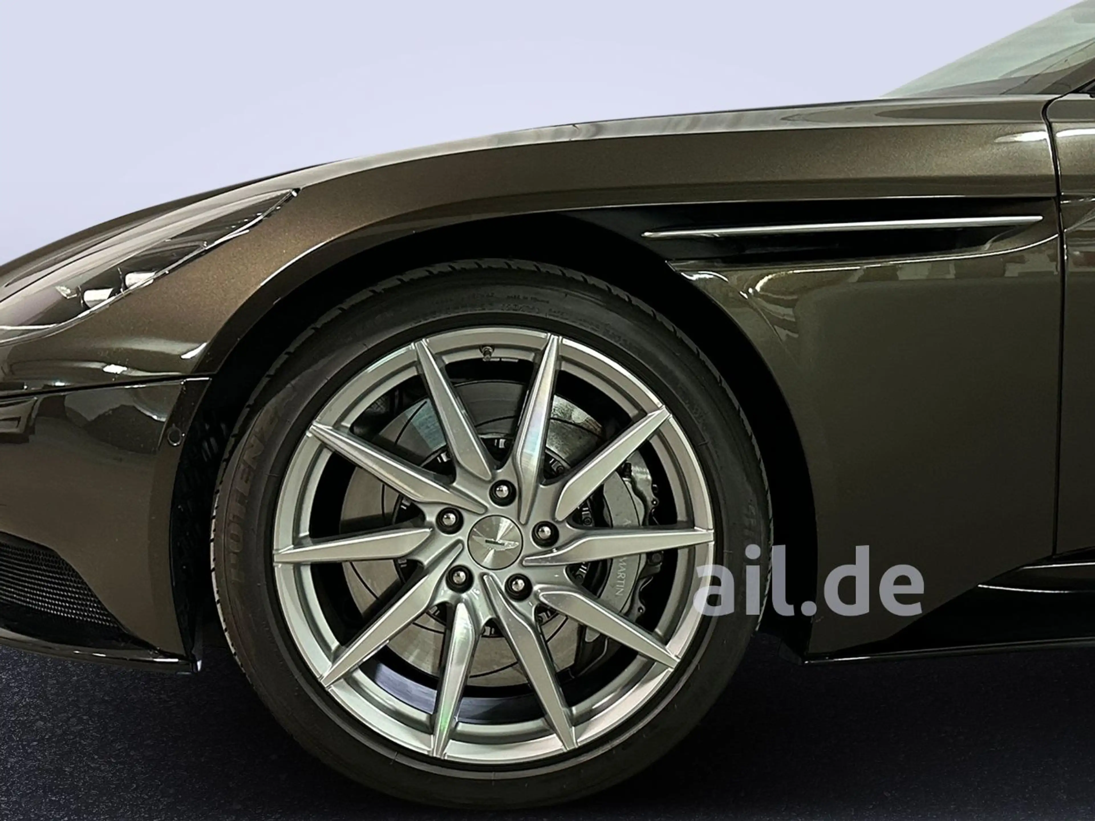 Aston Martin DB11 Technology Pack Plus — photo 6