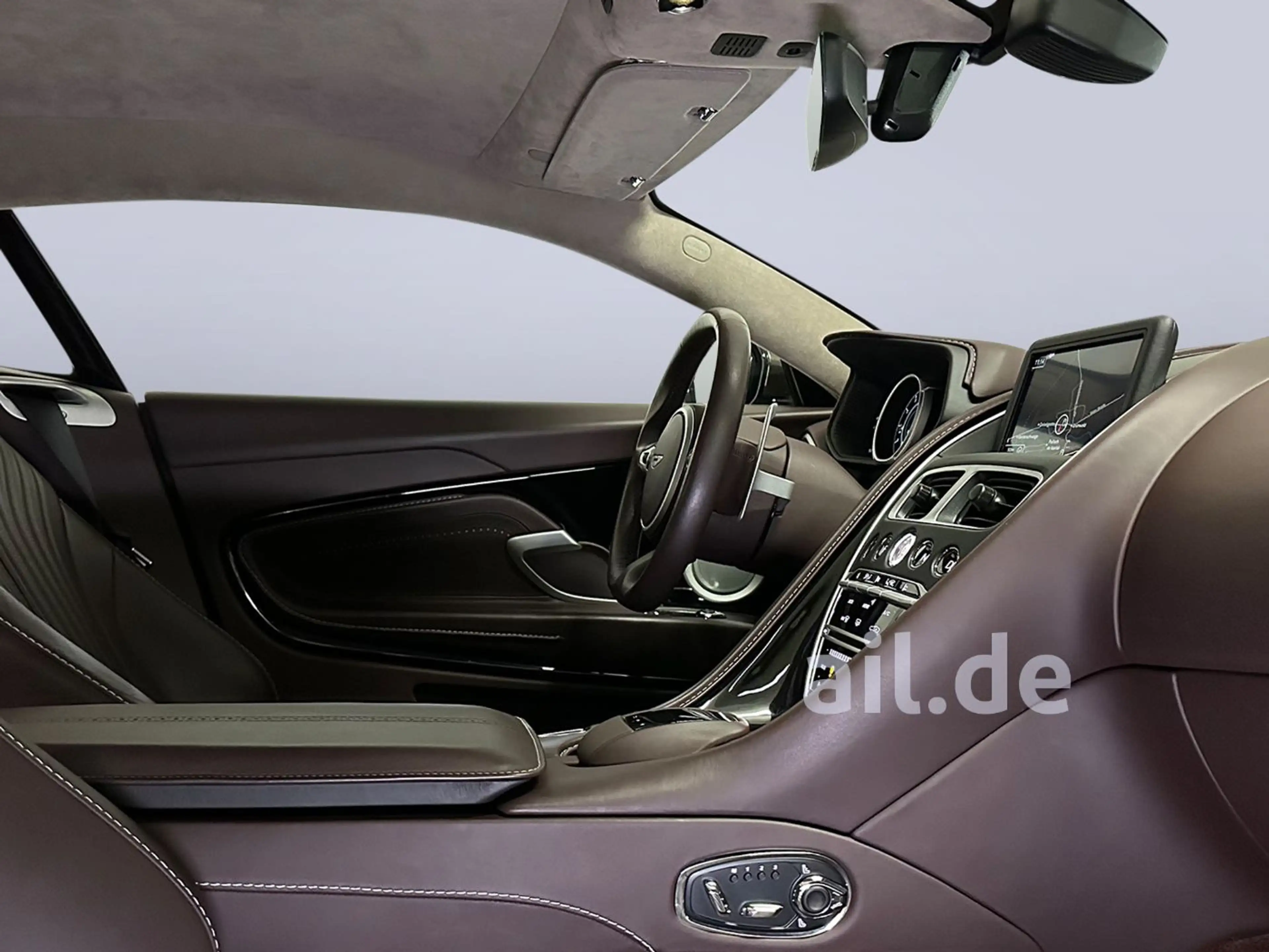 Aston Martin DB11 Technology Pack Plus — photo 9