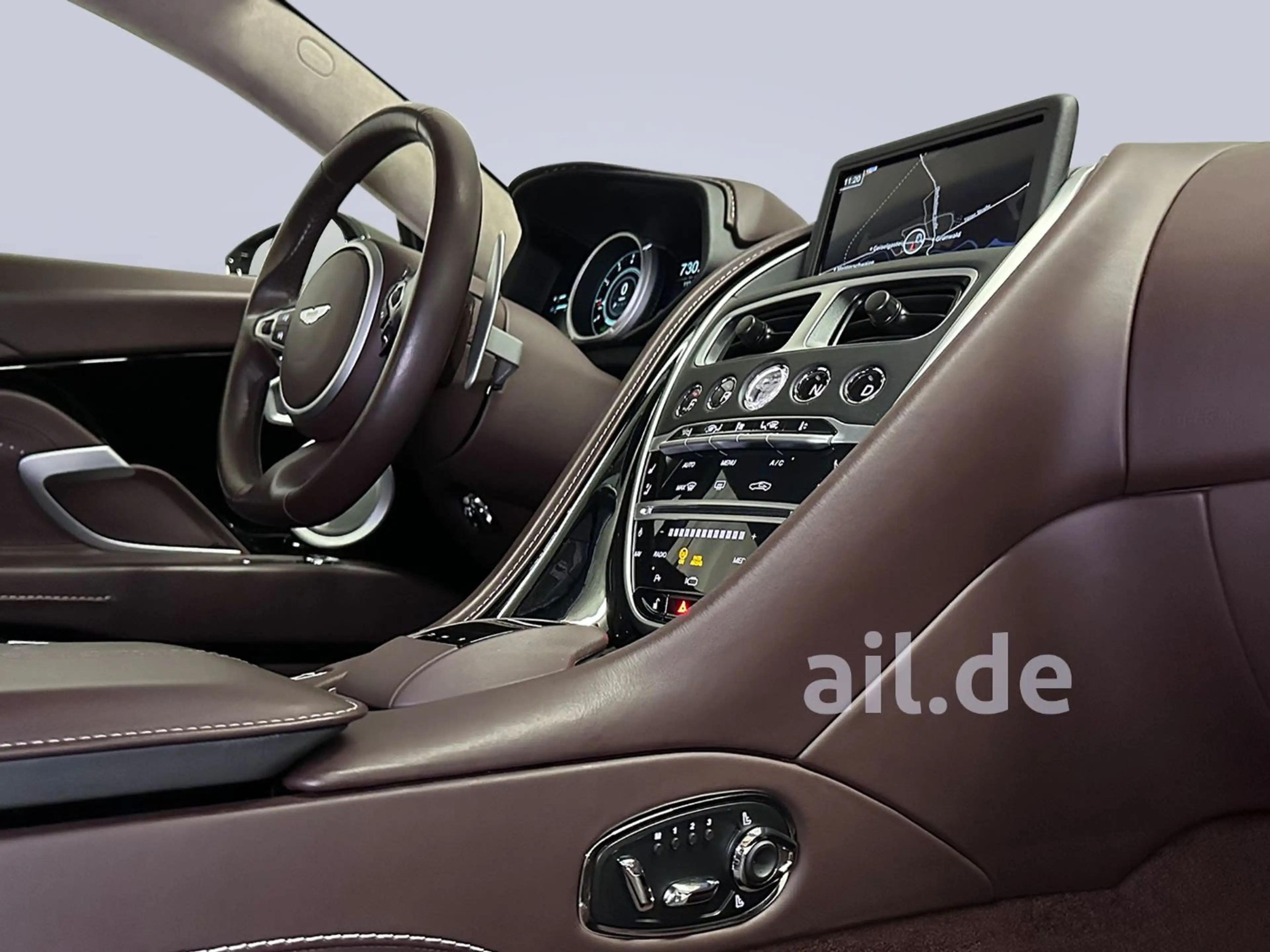 Aston Martin DB11 Technology Pack Plus — photo 2