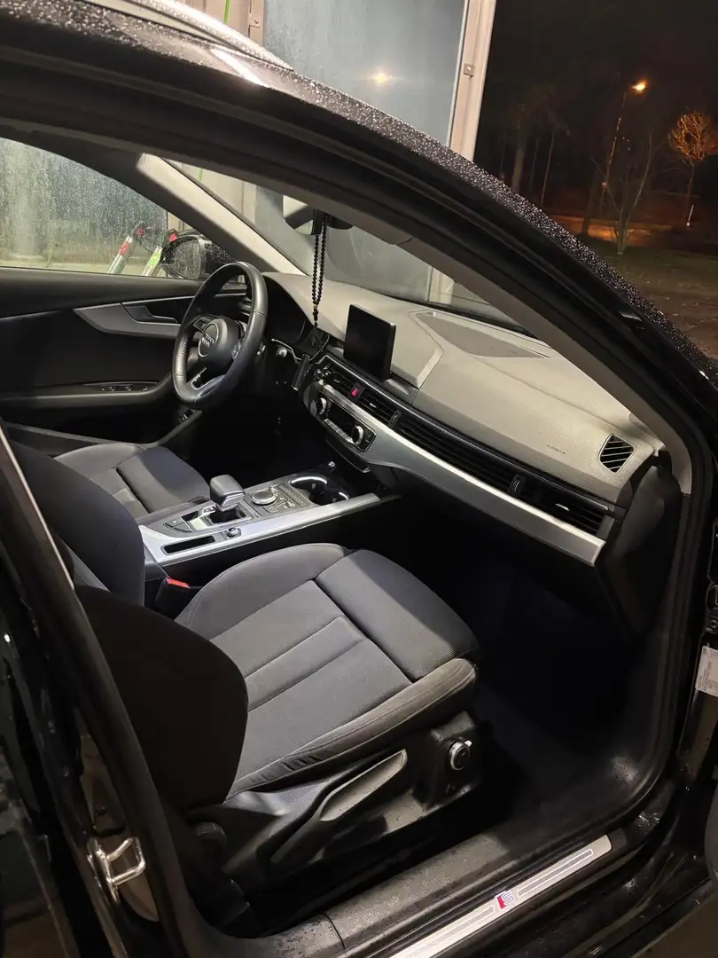 Audi A4 Avant 35 TDI S tronic Schwarz - 2