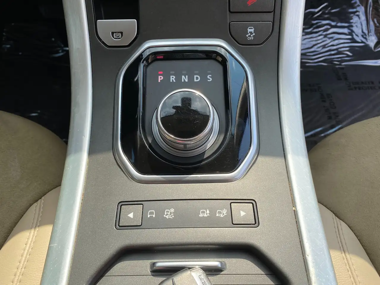 Land Rover Range Rover Evoque - 19