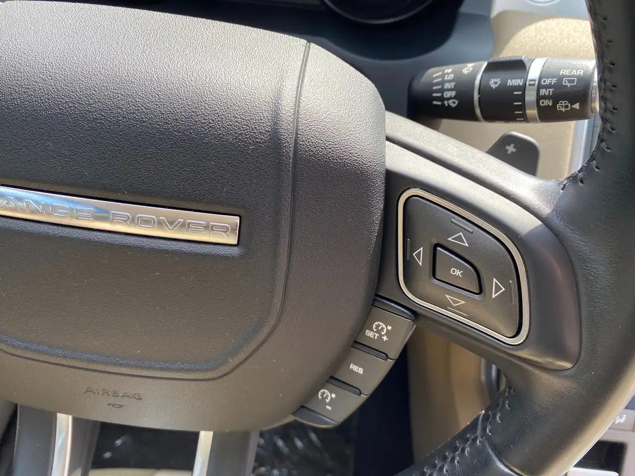Land Rover Range Rover Evoque - 15