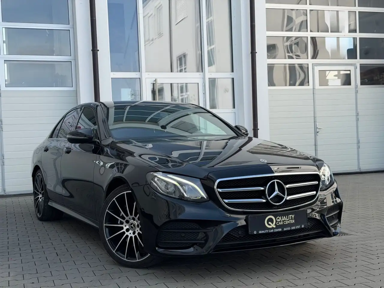 Mercedes-Benz E 400 d Limousine 4Matic 9G AMG NIGHT *AHK*KAMERA — photo 1 of 32