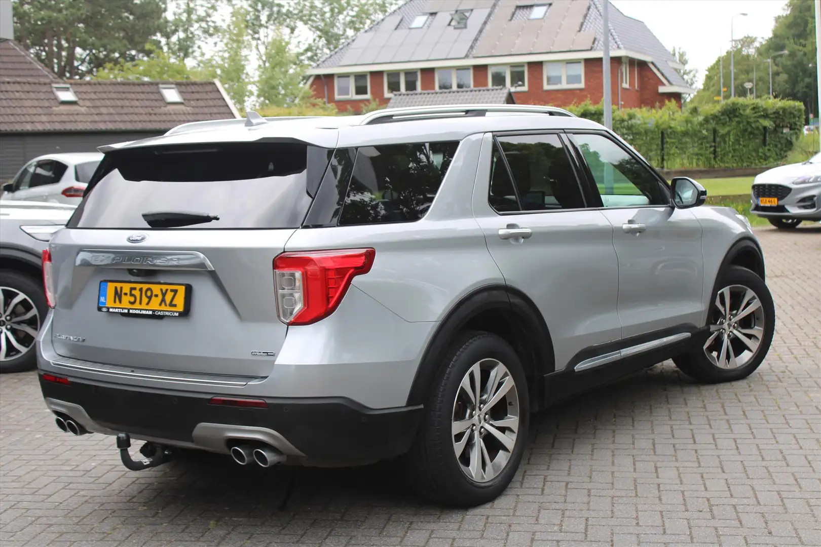 Ford Explorer Platinum 3.0 V6 EcoBoost PHEV 457pk Automaat, Trek Gris - 2