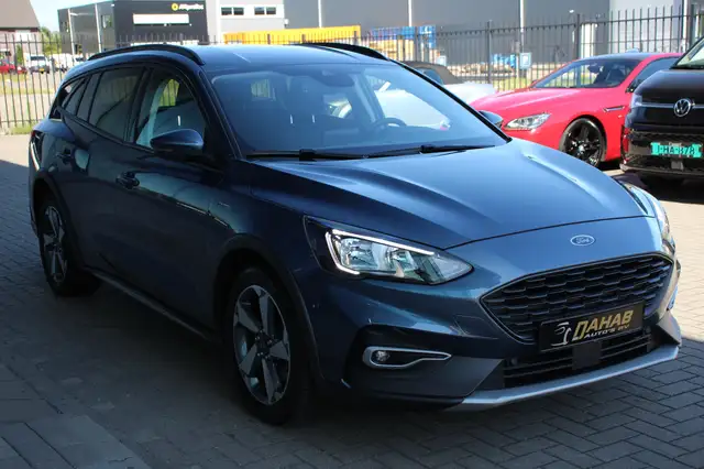 Ford Focus view 6