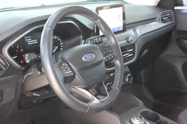 Ford Focus view 2