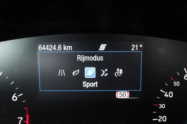 Ford Focus view 22