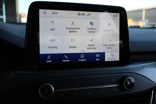 Ford Focus view 29