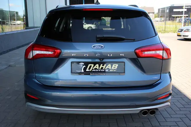 Ford Focus view 11