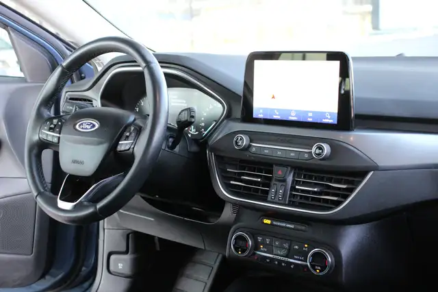 Ford Focus view 15