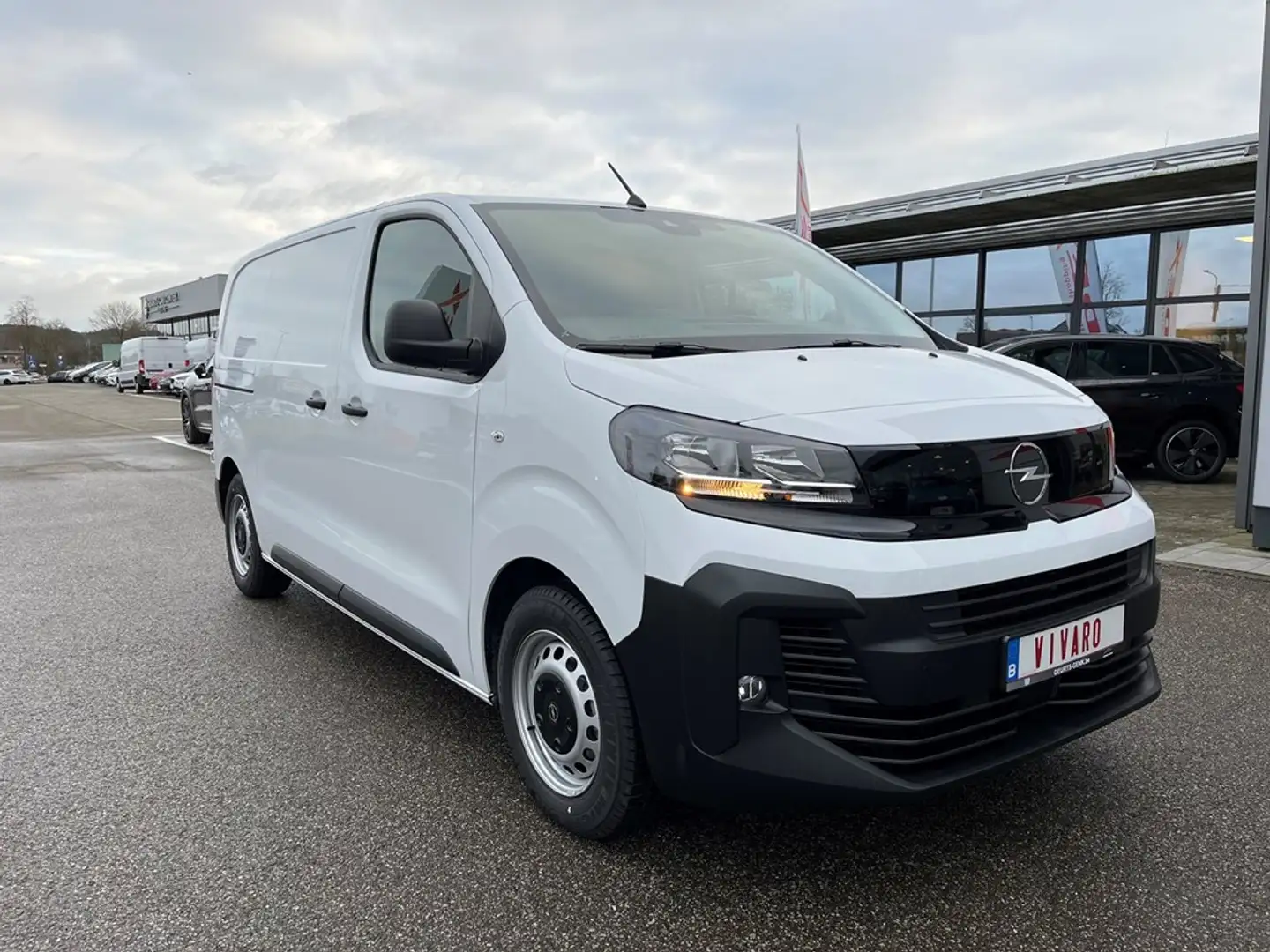 Opel Vivaro L2 bestelwagen automaat; trekhaak + navi + camera! Blanc - 1