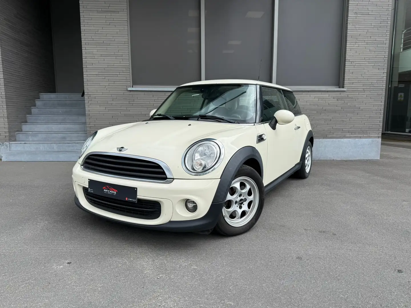 MINI One 1.6i Beige - 1