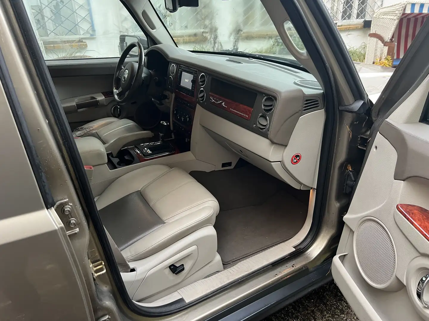 Jeep Commander Commander 5.7 V8 HEMI Automatik Limited Gold - 2