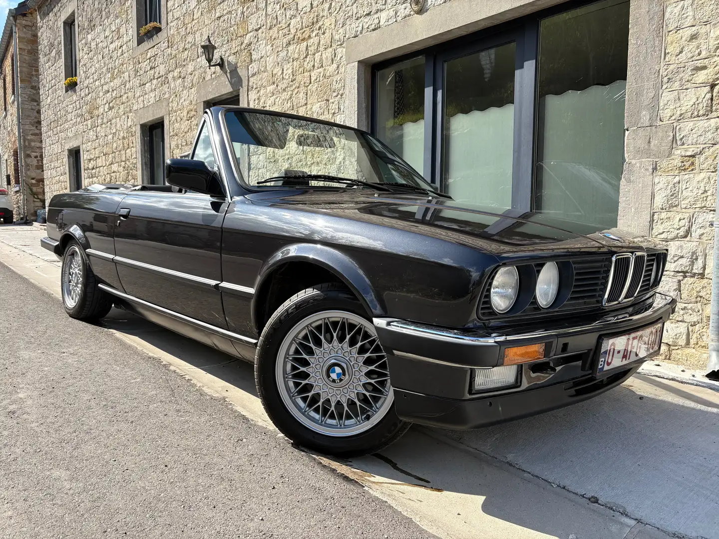 BMW 325 BMW 325i E30 Cabriolet Diamant-Schwarz Gris - 1