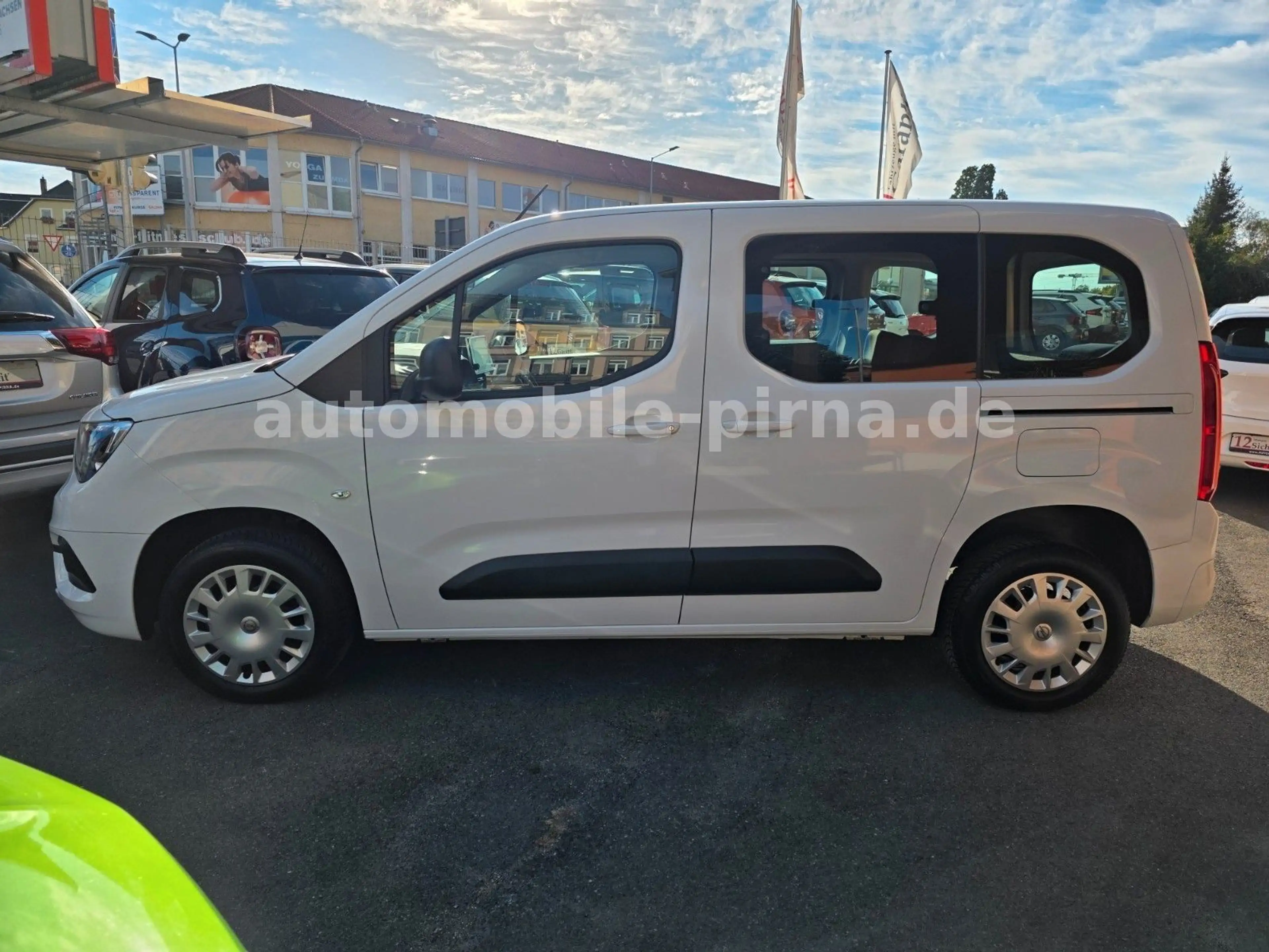 Opel Combo Life 1.2 Turbo 110PS 6G +CAM ***WENIG KM! — photo 8