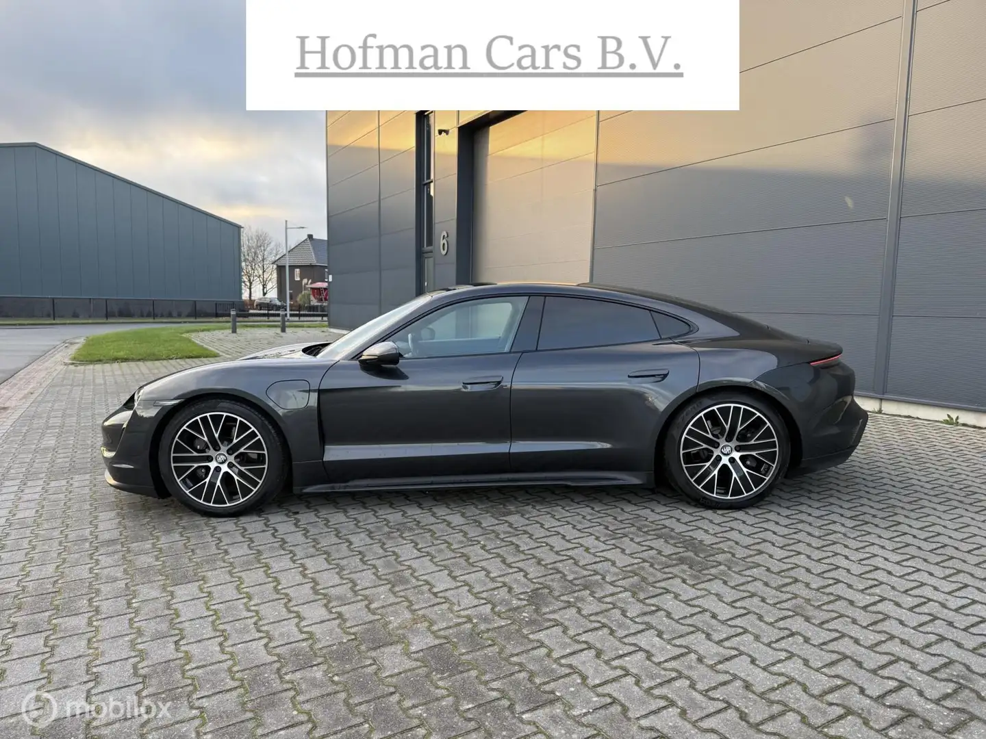 Porsche Taycan Performance 84 kWh Waremtepomp Luchtvering Sport C Grijs - 2