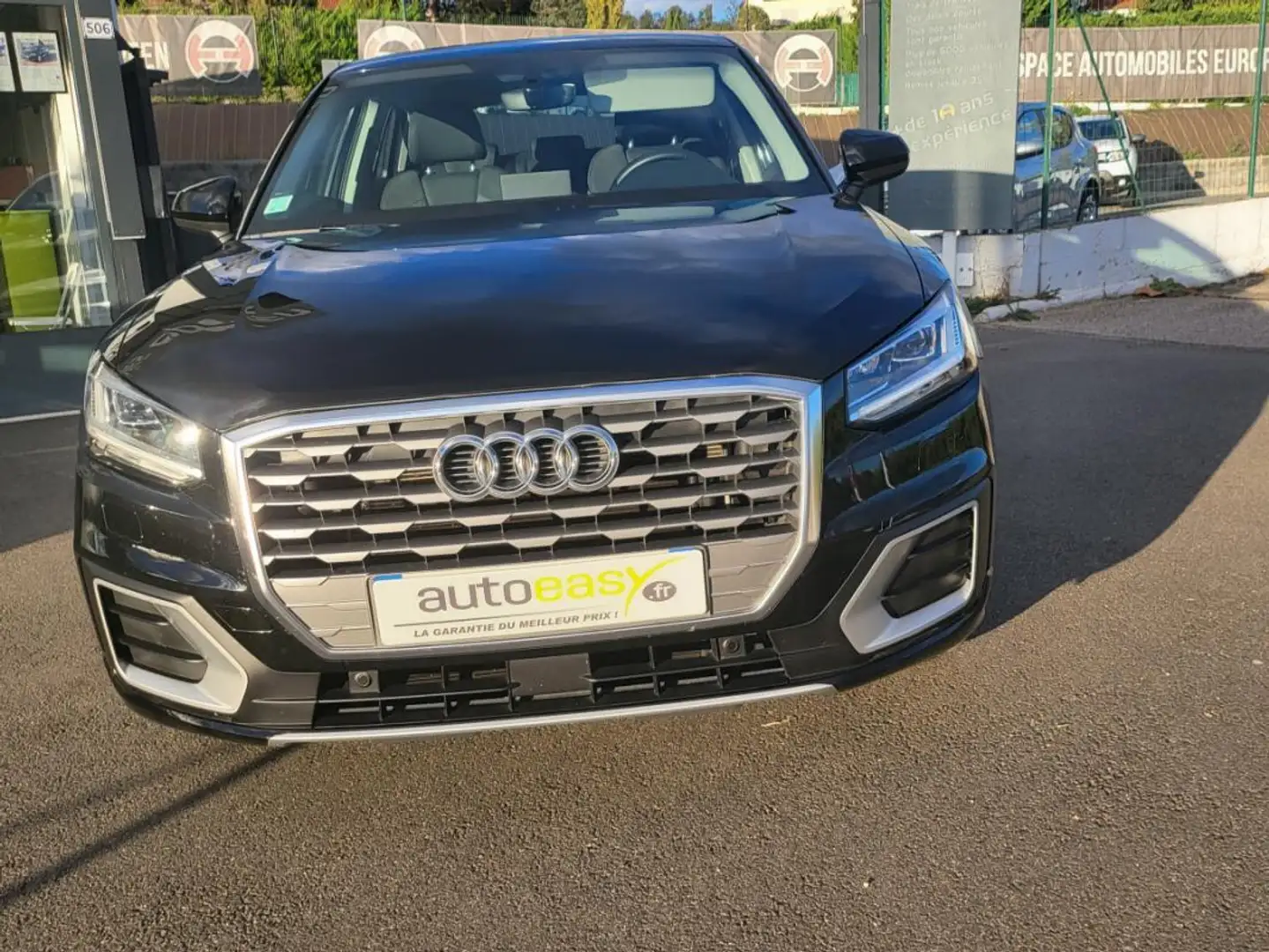 Audi Q2 1.6 TDI Czarny - 2