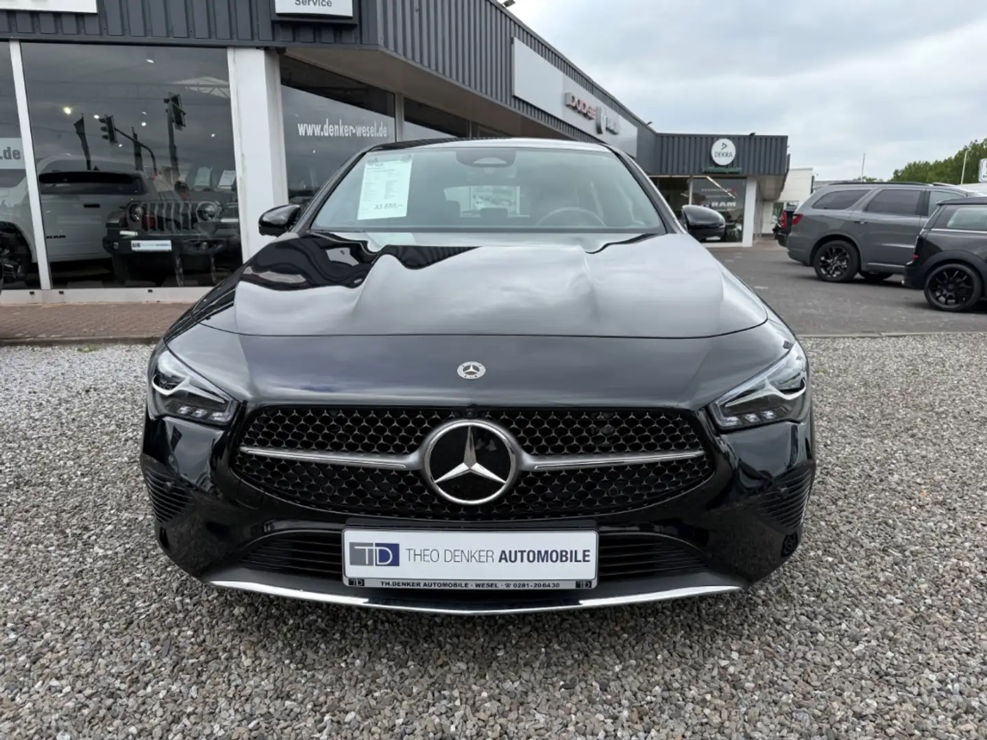 Mercedes-Benz CLA 180 Progressive Line Edition Digitales Cockpit 360 Kam Noir - 2
