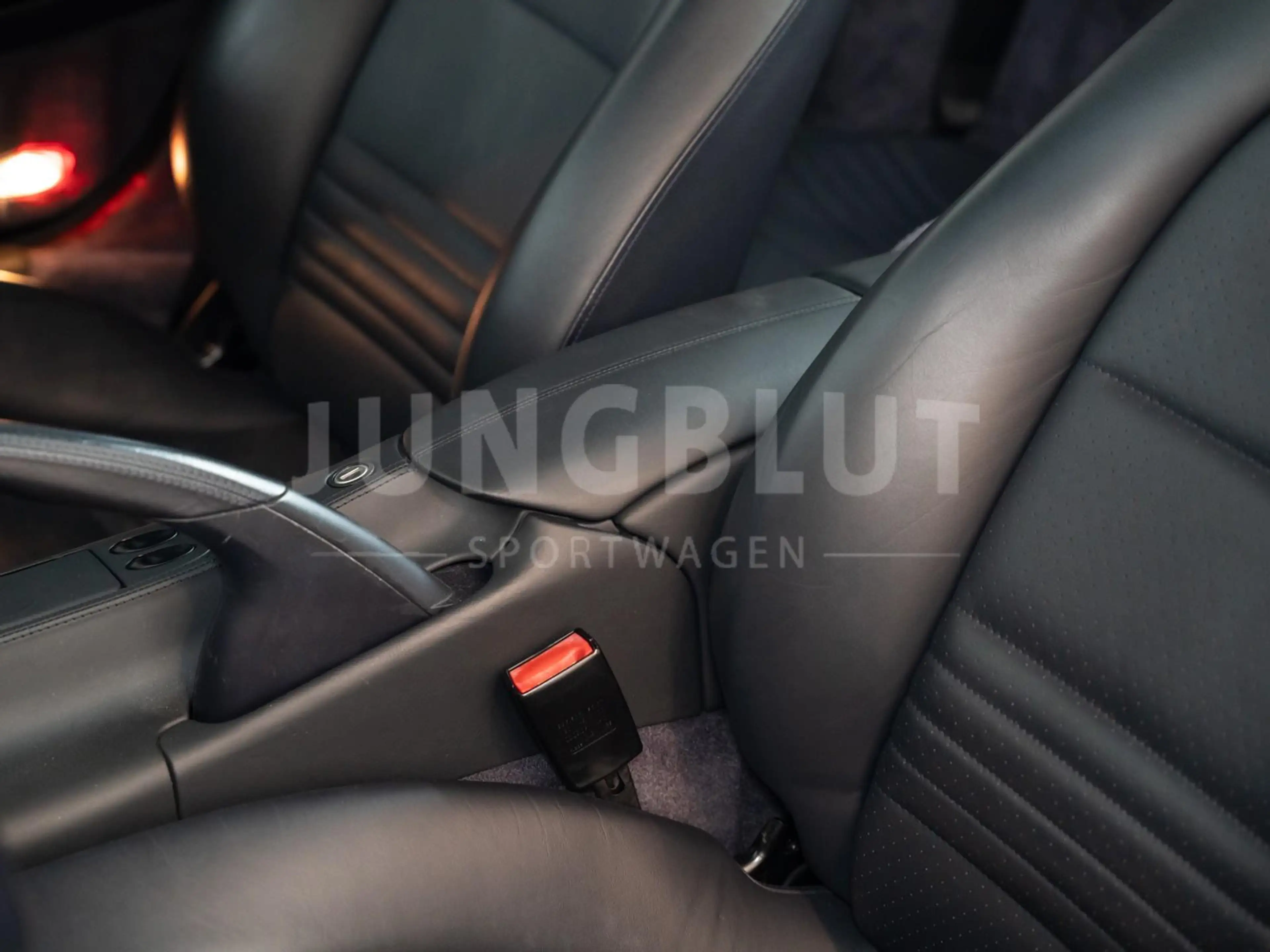 Porsche 996 Carrera 4 Coupé Nachtblau+Sitzheizung+Tiptronic — photo 13