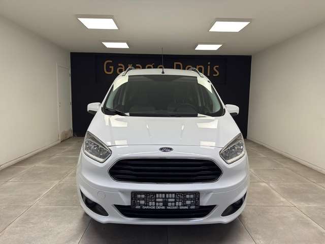 Ford Tourneo Courier — photo 2
