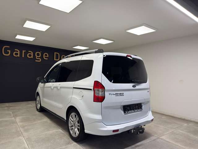 Ford Tourneo Courier — photo 6