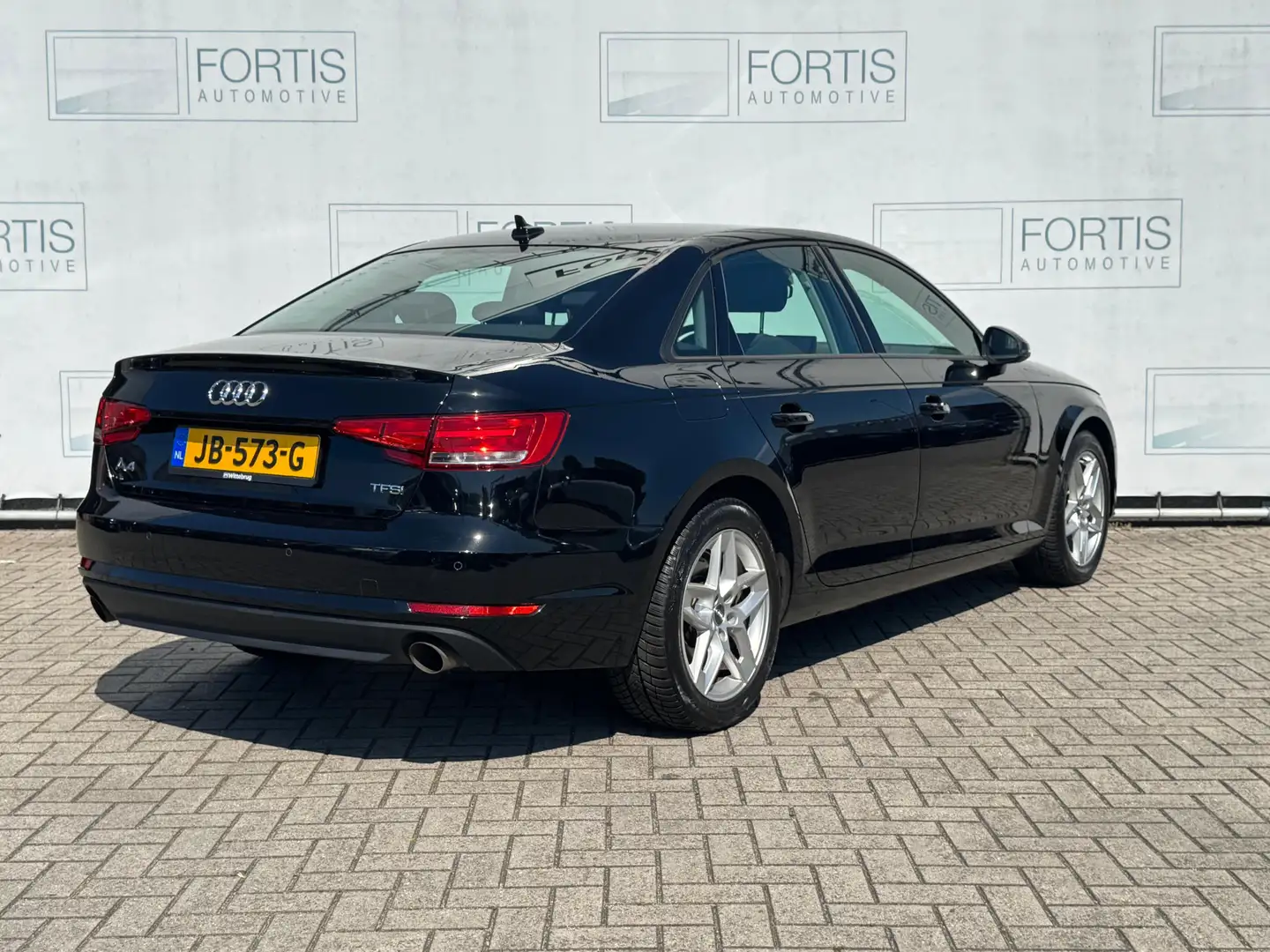 Audi A4 Limousine 2.0 TFSI ultra Pro Line NL-AUTO | NAVI | Negro - 2