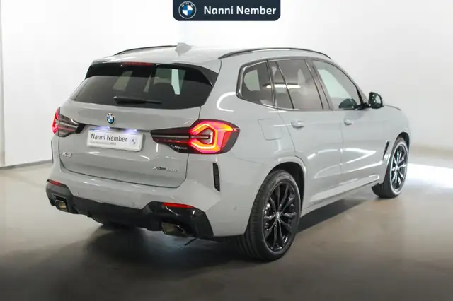 BMW X3 view 3