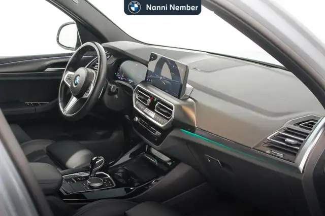 BMW X3 view 8