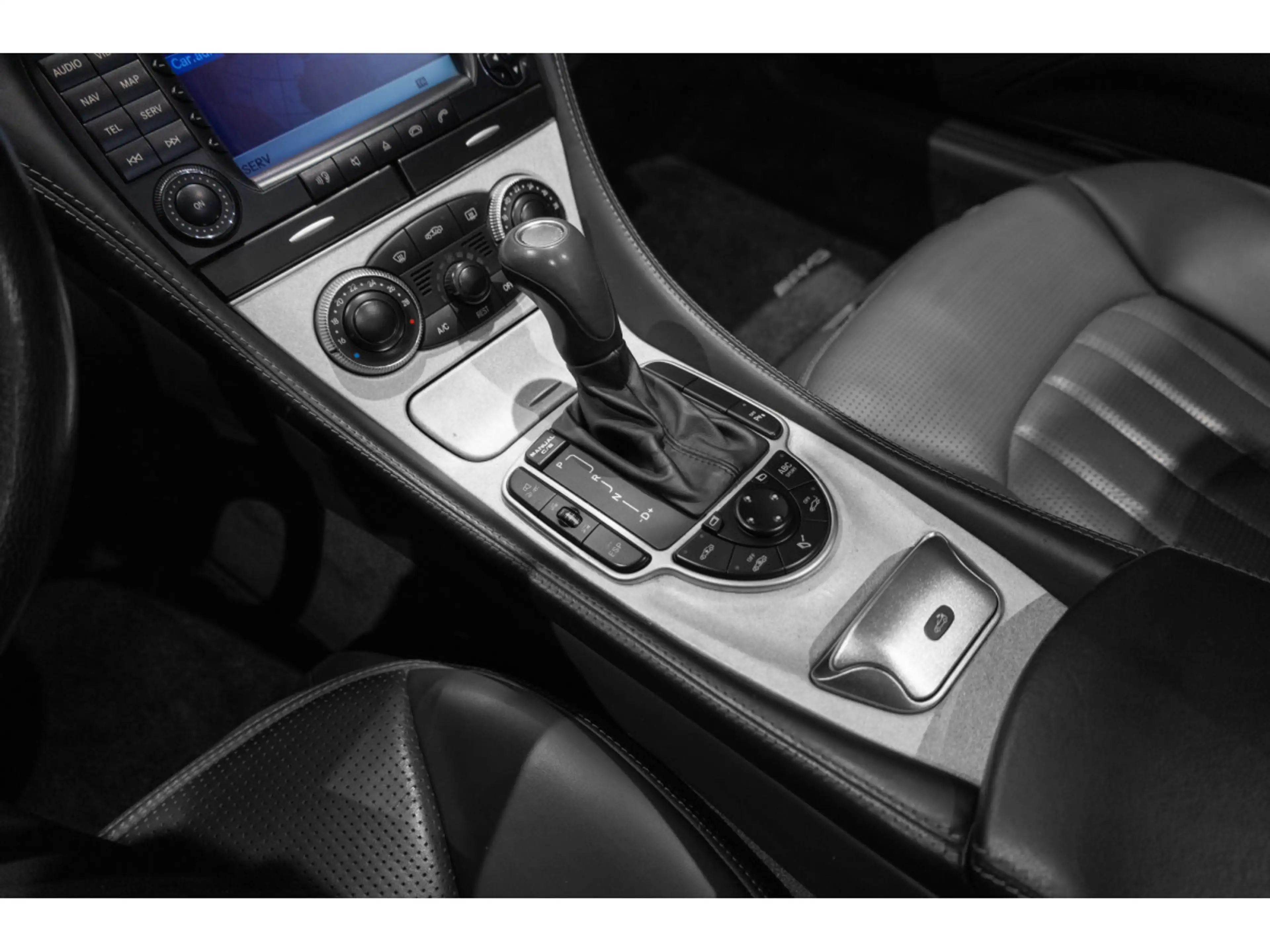 Mercedes-Benz SL 65 AMG CABRIOLET 6.0L V12 — photo 11