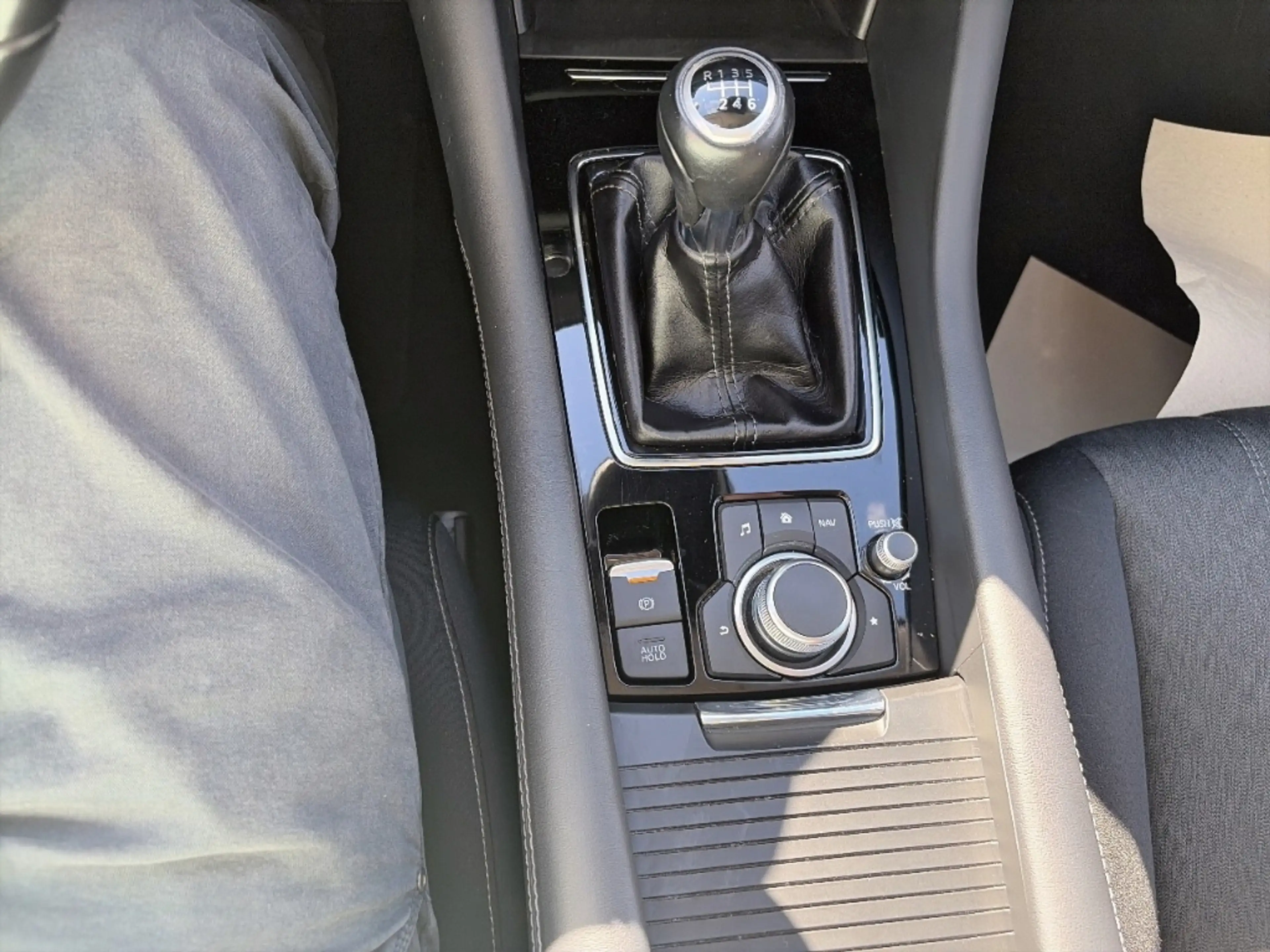 Mazda 6 Kombi Sports-Line HUD Navi Soundsystem Bose 360 Ka — photo 12