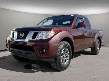 CAB PRO-4X; LOW KM!! 6-SPEED MANUAL, TONNEAU COVER