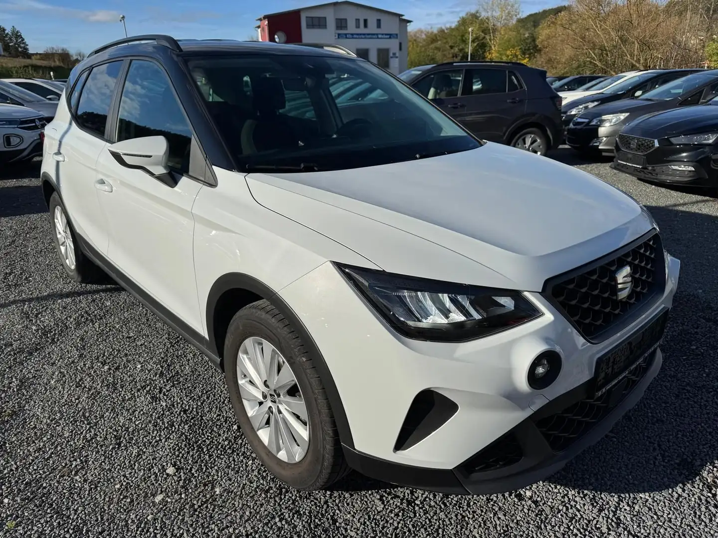 SEAT Arona 1.0 TSI *STYLE*PDCHI*DAB*NAVI*TEMPOMAT*FRO Weiß - 1