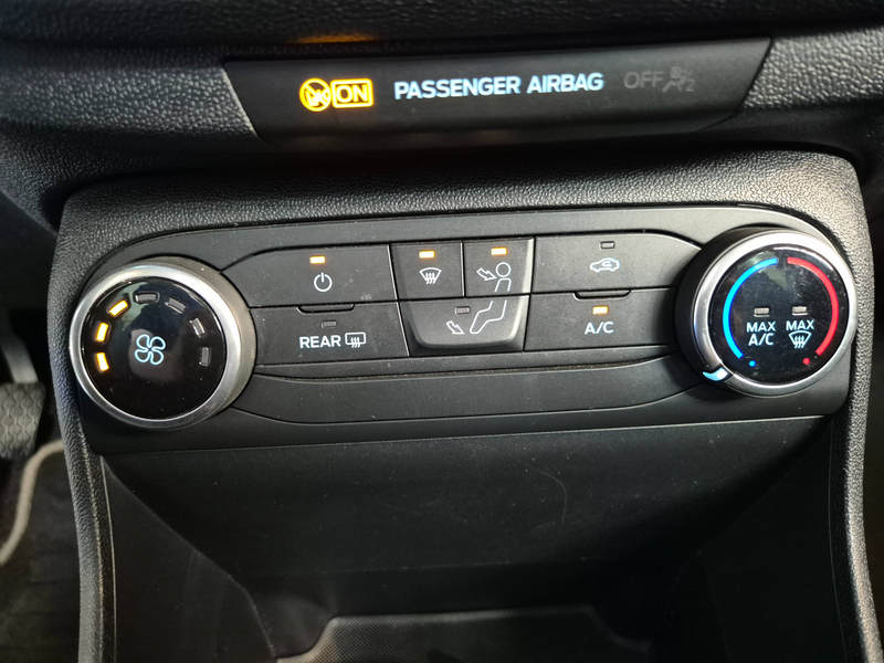 Ford Fiesta Trend 5-Türer Radio CarPlay PDC hinten Allwetter — photo 12