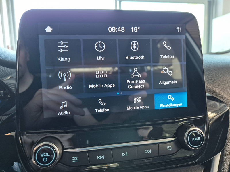 Ford Fiesta Trend 5-Türer Radio CarPlay PDC hinten Allwetter — photo 14