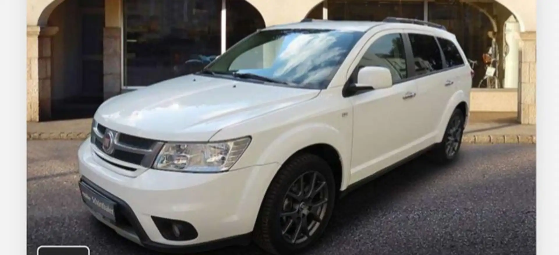 Fiat Freemont Freemont 2,0 Multijet II 170 Cross AWD Aut. Cross Weiß - 1