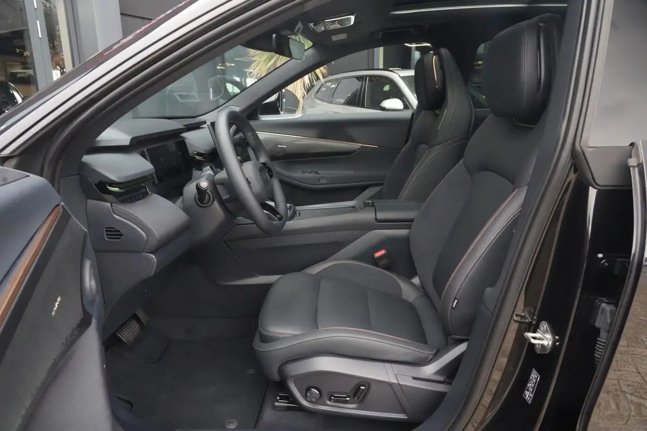 Lynk & Co 08 1.5 More 350 PK 200 KM EV PANO HARMAN KARD, миниатюра 10
