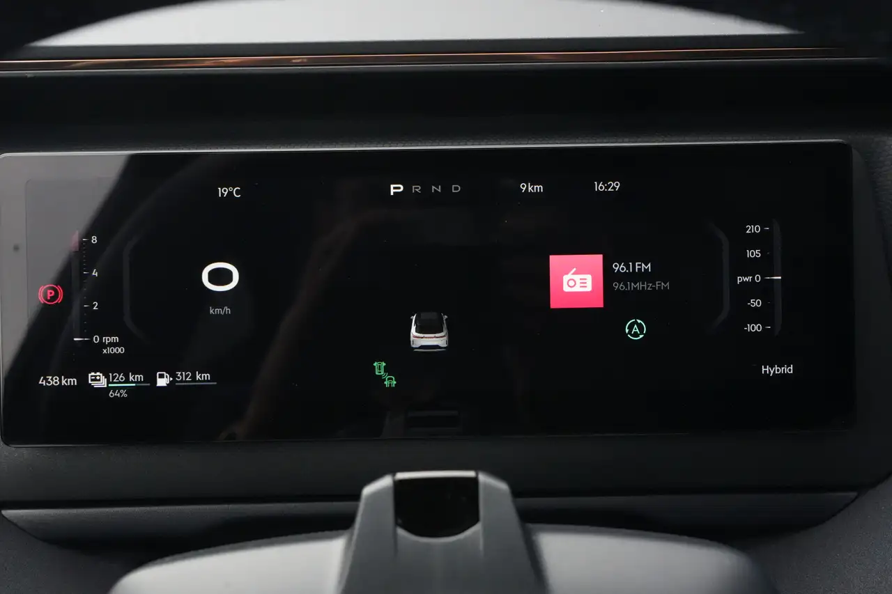Lynk & Co 08 1.5 More 350 PK 200 KM EV PANO HARMAN KARD, миниатюра 18