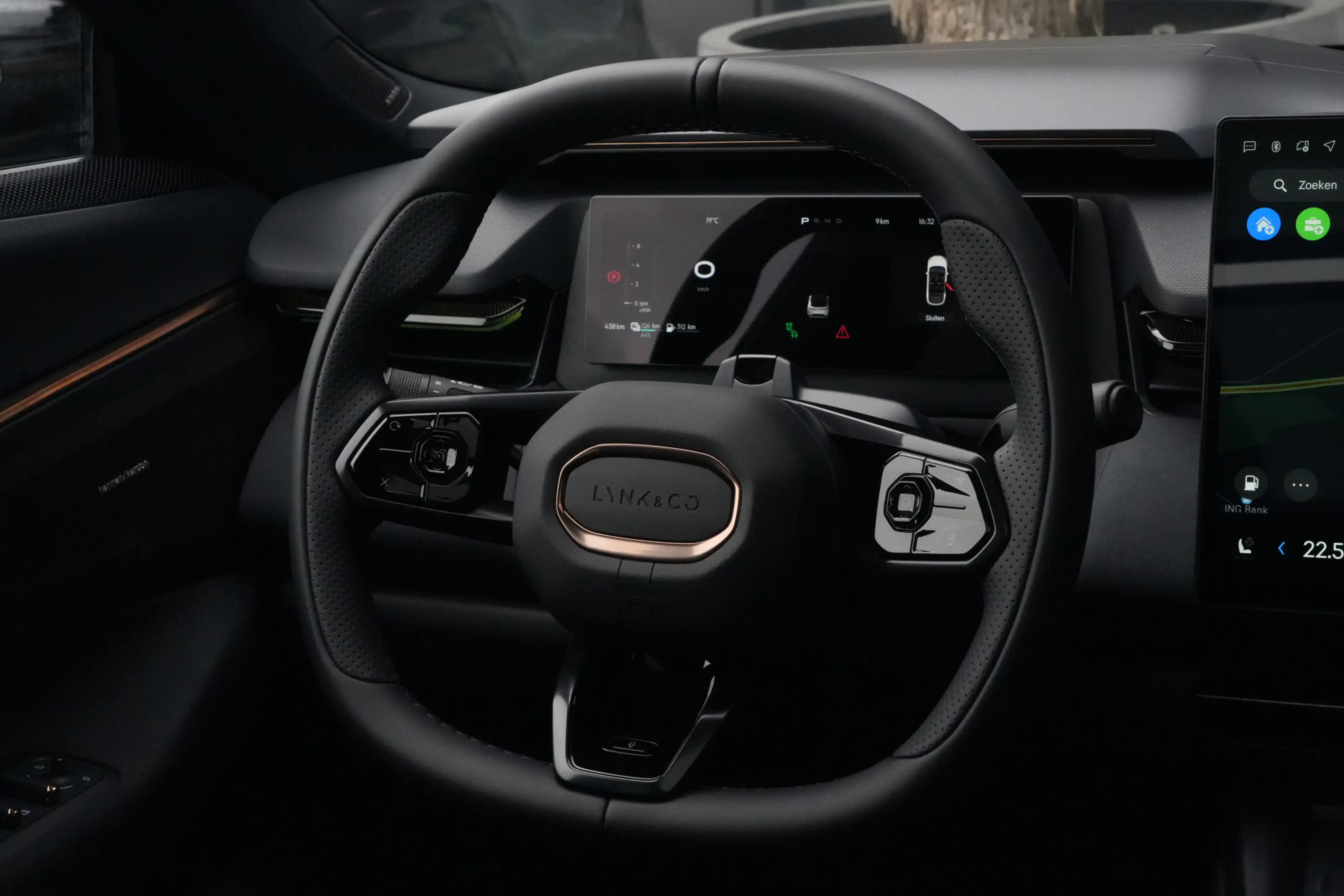Lynk & Co 08 1.5 More | 350 PK | 200 KM EV | PANO | HARMAN KARD — photo 5