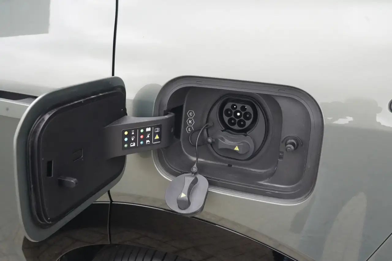 Lynk & Co 08 1.5 More 350 PK 200 KM EV PANO HARMAN KARD, миниатюра 29