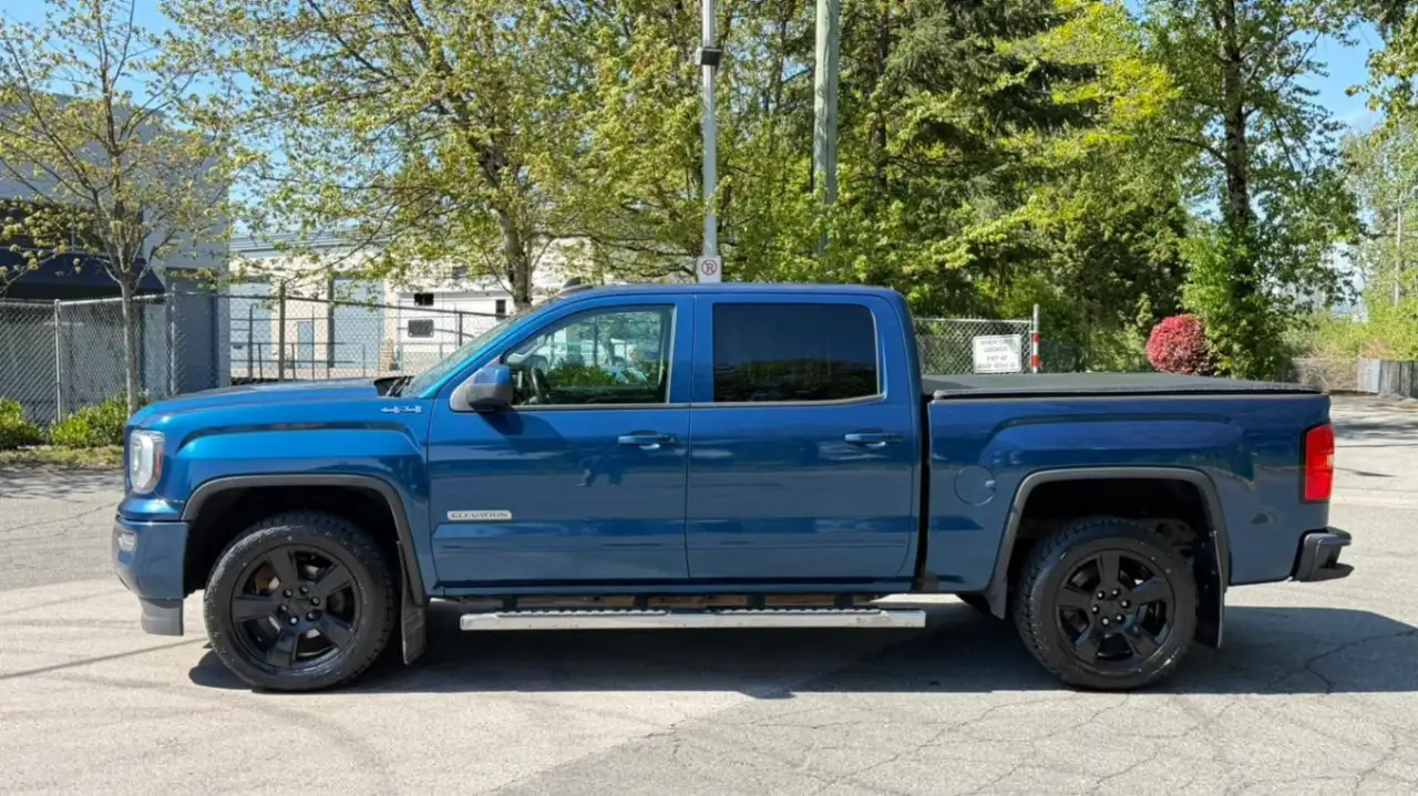 GMC Sierra 1500 снимка GMC Sierra 1500