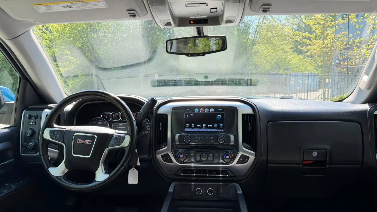 GMC Sierra 1500 снимка GMC Sierra 1500