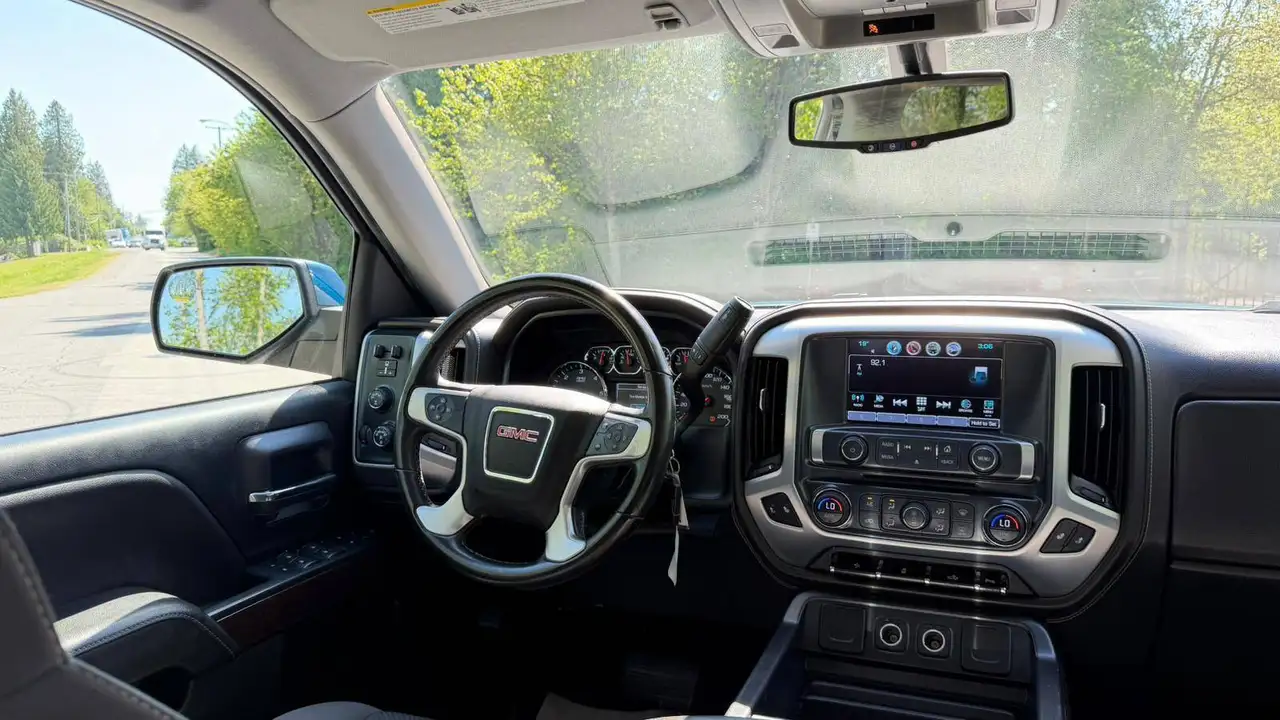 GMC Sierra 1500 снимка GMC Sierra 1500