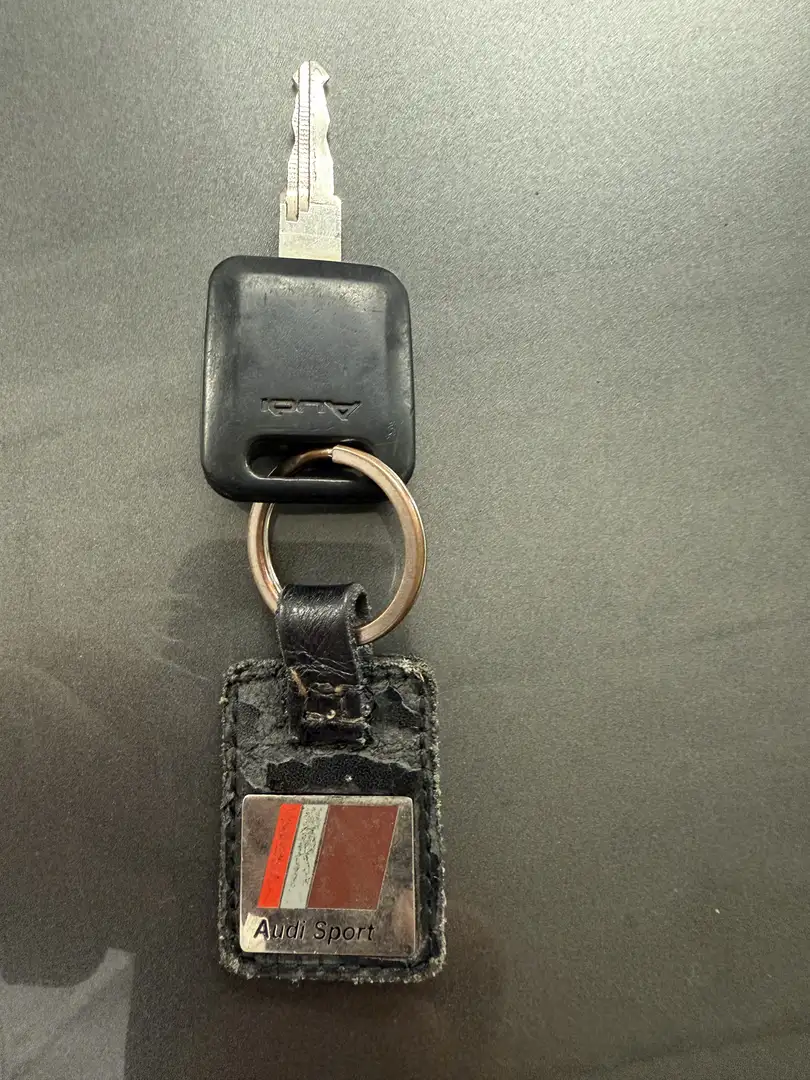 Audi QUATTRO 20 V RR-Motor Gris - 2