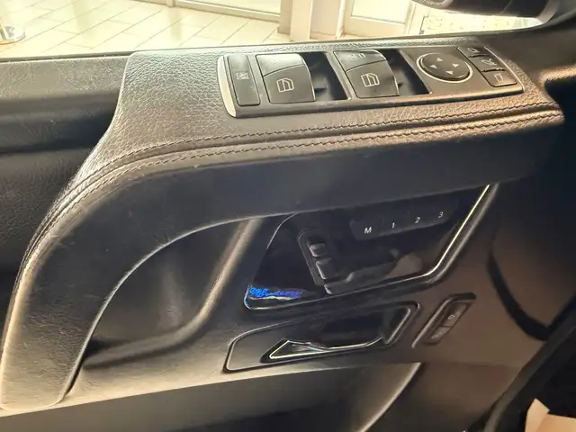 Mercedes-Benz G Class view 10