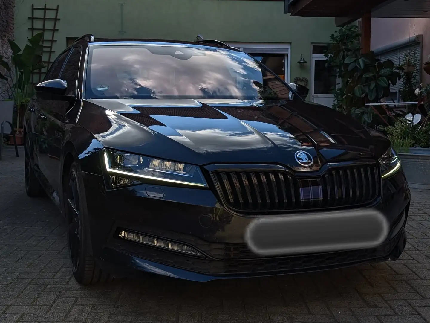 Skoda Superb Superb Combi 2.0 TSI DSG Sportline Schwarz - 2